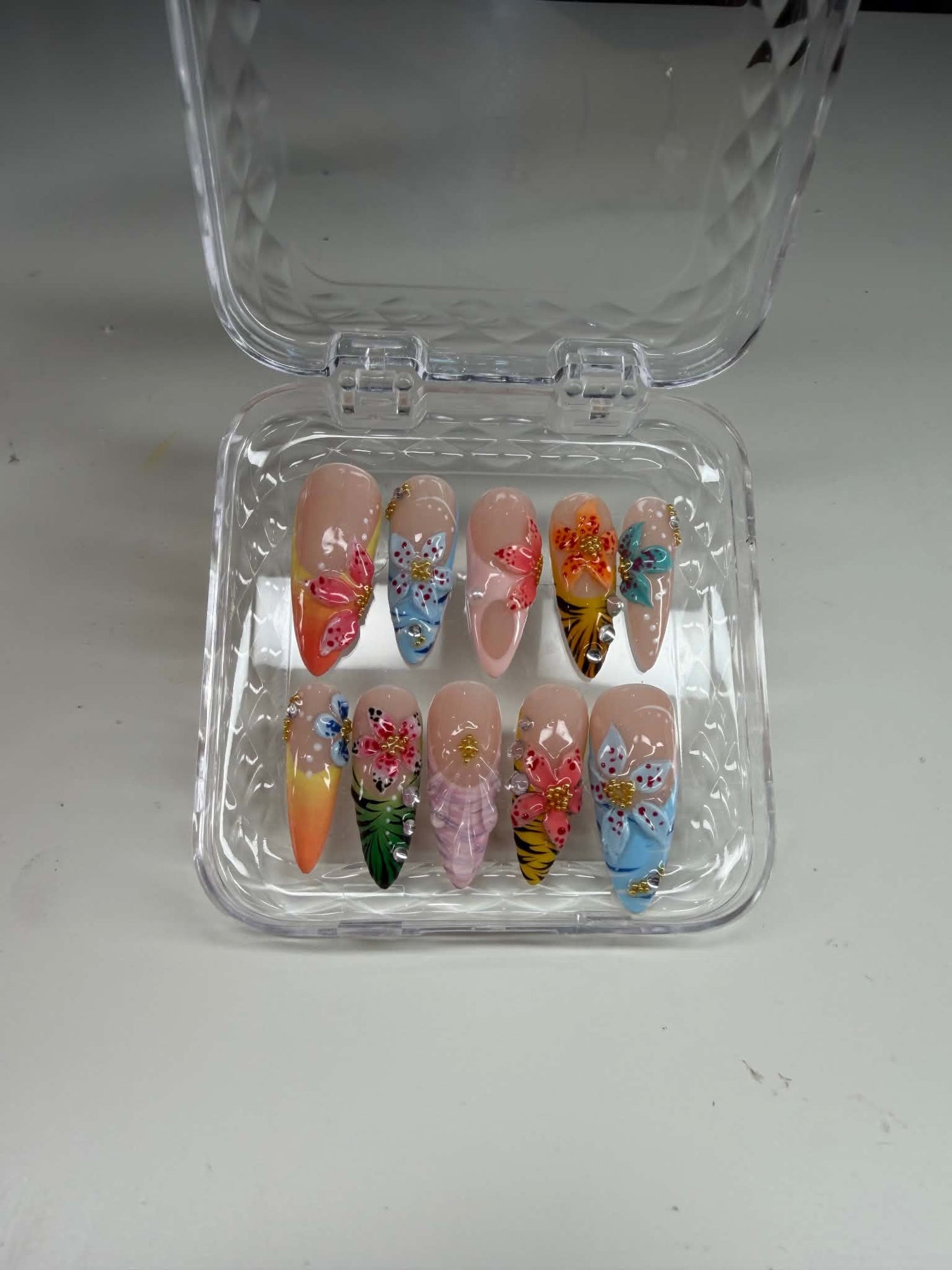 SUMMER COLLECTION
