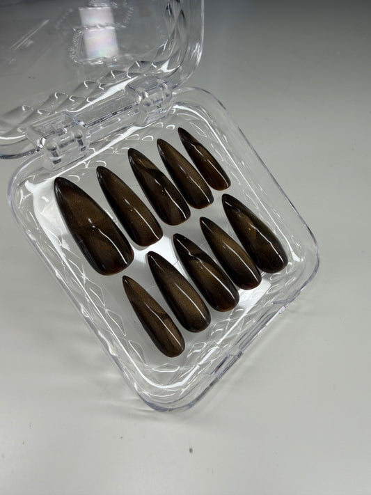 Brown sugar cat eye