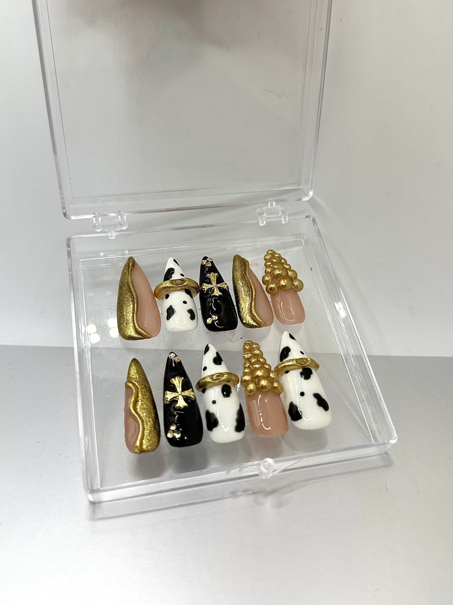 Divine gold